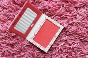 theBalm Instainr Toile rumenilo