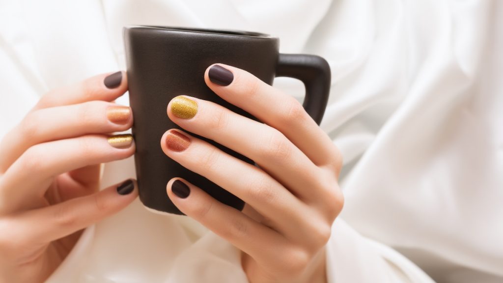 latte nails