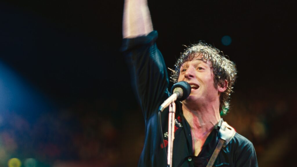 Jeremy Allen White as Bruce Springsteen in 20th Century Studios' SPRINGSTEEN: DELIVER ME FROM NOWHERE. Photo courtesy of 20th Century Studios. © 2025 20th Century Studios. All Rights Reserved.